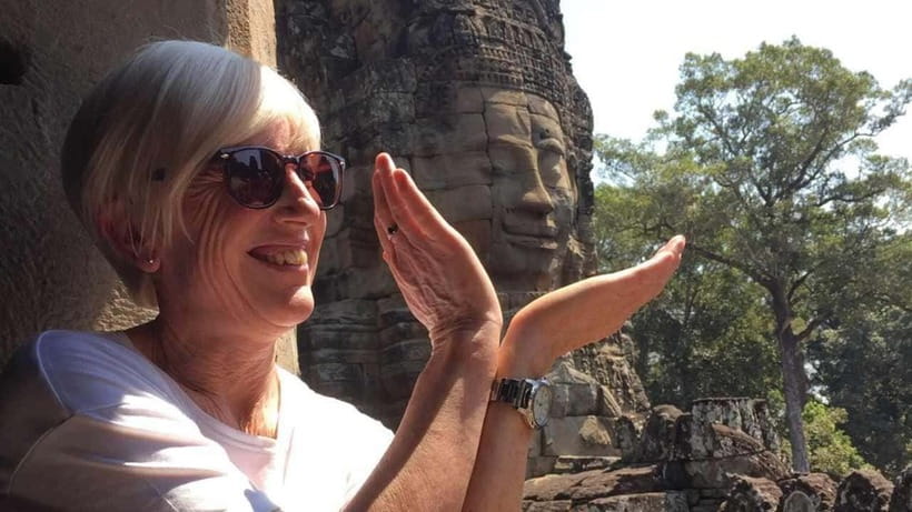 Angkor Wat: Highlights and Sunrise Guided Tour - Breakfast near Srah Srang