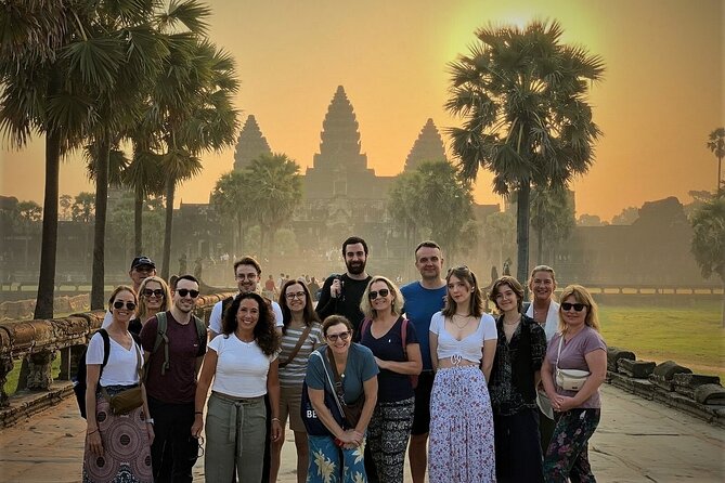 Angkor Wat Highlights and Sunrise Guided Tour from Siem Reap - Srah Srang is a useful breakfast pause