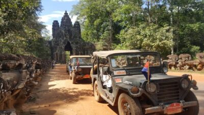Angkor Wat in a vintage Jeep with driver – jeep rental