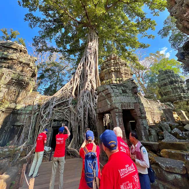 Angkor Wat in a vintage Jeep with driver - jeep rental - Clothing, weather, and comfort on the road