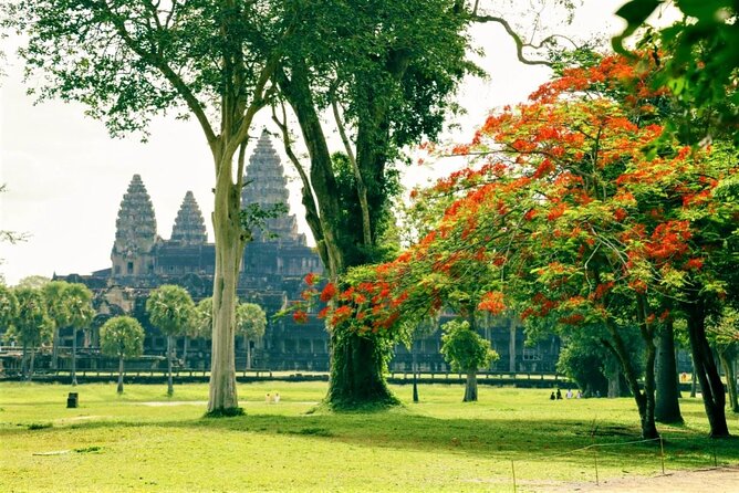 Angkor Wat one Day Private Tour for All Highlight Angkor Temples - Angkor Thom, Baphuon, and the royal center