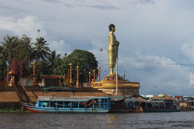 Angkor Wat Private Tours - A private way to see the Angkor circuit