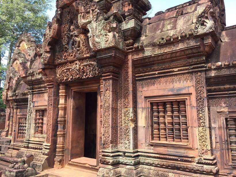 Angkor Wat, Small Circuit Private Tour with Banteay Srei - Angkor Wat, the day’s essential first stop