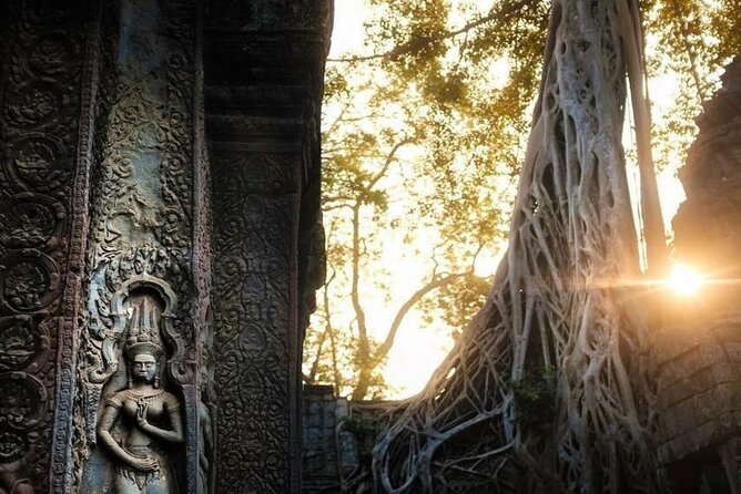 Angkor Wat Sunrise & 3 Main Temples with Breakfast – Small Group - Bayon and the Stone Faces