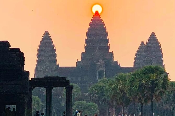 Angkor Wat Sunrise & All Highlight Angkor Temple Private Day Tour - Angkor Wat gives the day its grand opening
