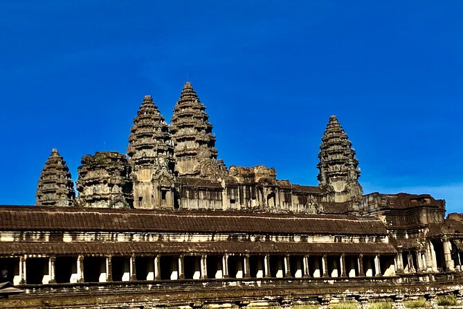 Angkor Wat Sunrise and Angkor Thom Sunset Tour - Angkor Thom and the old Khmer capital