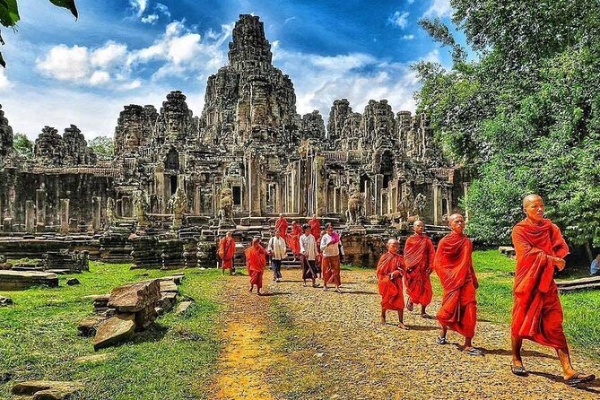 Angkor Wat Sunrise: Exclusive Private Tour! - Banteay Kdei: quieter ruins and tree roots