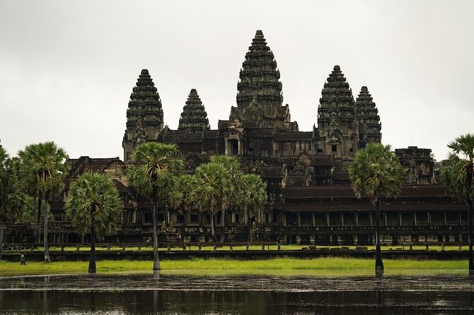 Angkor Wat Sunrise Experience – Ultimate 1-Day Guided Temple Tour - The guide makes the difference
