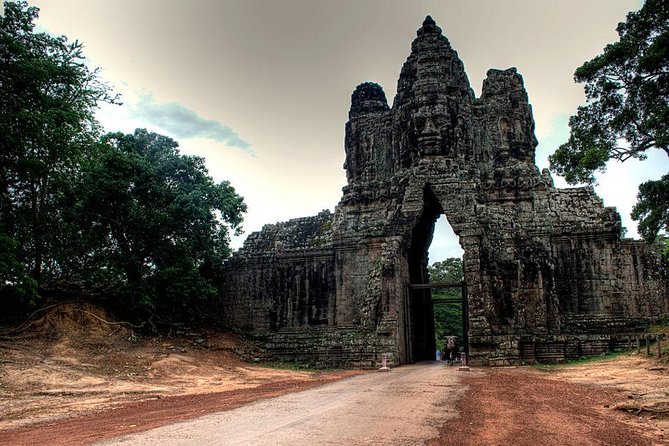 Angkor Wat Sunrise Guided Join-In Tour/Private Tour - Angkor Wat: towers, stories, and a fast first hour