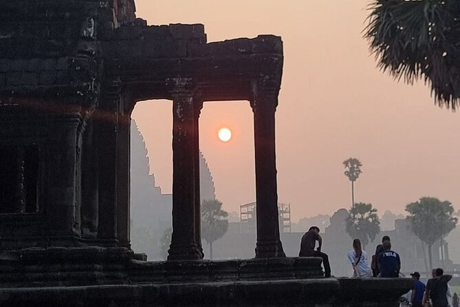 Angkor Wat Sunrise & Highlight The Most Iconic Temple - Bayon and the stone faces of Angkor Thom