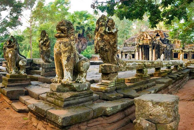 Angkor Wat: Sunrise or Sunset Tours with Tuk Tuk - Ta Keo, a stark sandstone climb