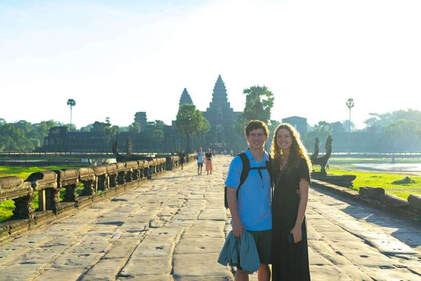 Angkor Wat Sunrise Private Tuk-Tuk Guided Tour - Breakfast near the temples