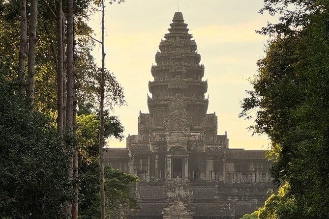 Angkor Wat Sunrise Small-Group 1-Day Tour from Siem Reap - The guides make the difference
