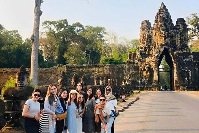 Angkor Wat Sunset Small Group Tour with Lunch Included - Why the guide can make or break the day