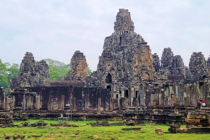 Angkor Wat, Ta Promh, Banteay Srei, Bayon temples Private Tour - Banteay Srei and the finest carvings