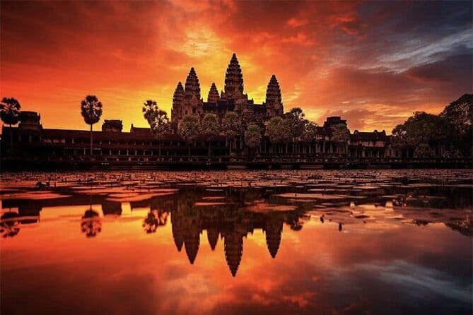 Angkor Wat Tour Deutsch | Private Führung - Three hours among Angkor Wat’s galleries
