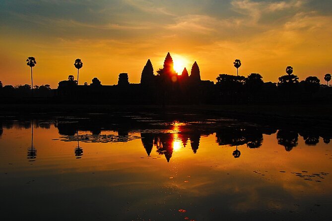 Angkor Wat Tour, Explore The Main Temples With Tour Guide - Early morning at Angkor Wat