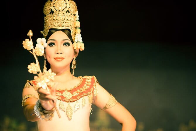 Apsara Dance Performance Including Buffet Dinner and Hotel Pickup - The buffet: Cambodian dishes with uneven results