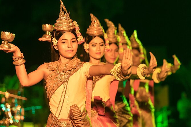 Apsara Dance Show with Dinner by Tuk-Tuk Roundtrip Transfer - The Blessing Dance opens the cultural program