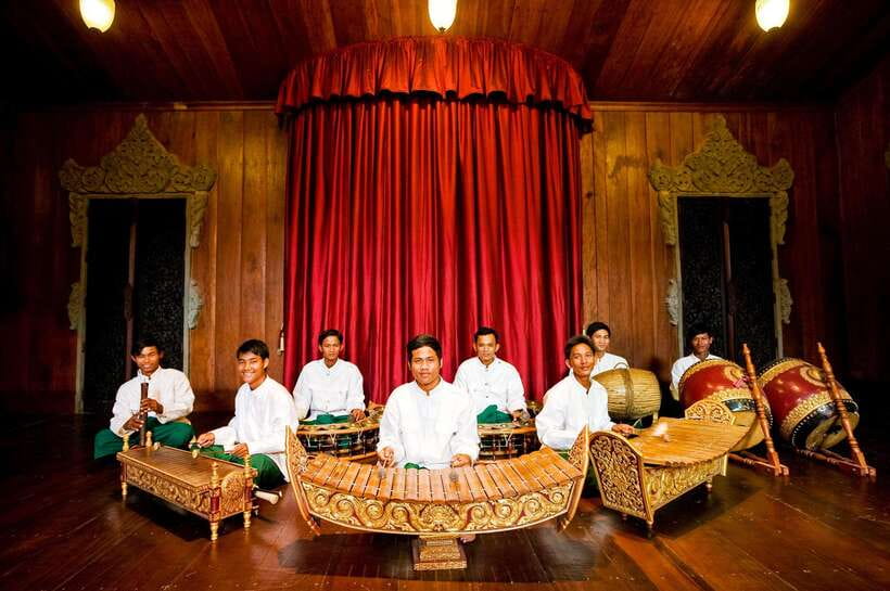 Apsara Performance include Dinner & hotel pick up - What dinner is like at the buffet