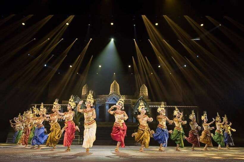 Apsara Performance Including Buffet Dinner & Hotel Pick up - Buffet dinner with Khmer flavors and familiar choices