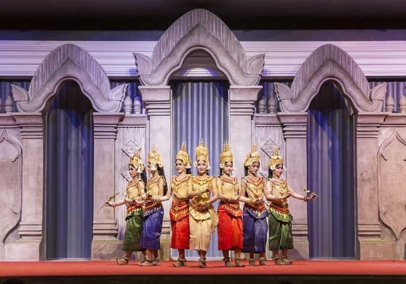 Apsara Traditional Dances & Local Buffet with Tuk-Tuk Ride - Practical details that matter