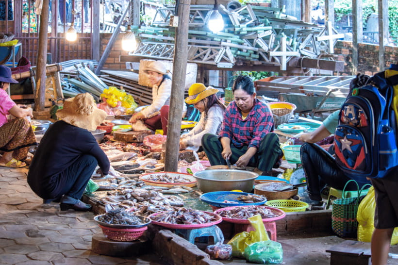 Authentic Siem Reap: Tuk Tuk Countryside and Sunset Tour - The lotus farm and women’s work