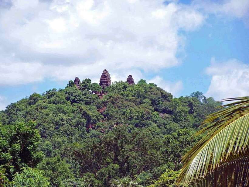 Bamboo Train, Banann Temple, Fruit Bat, Bat Cave, Sunset - Climbing Banan Temple’s 359 steps