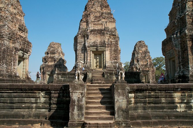 Banteay Srei & Angkor Big Circuit Tour - Ta Som offers a smaller, quieter-feeling temple