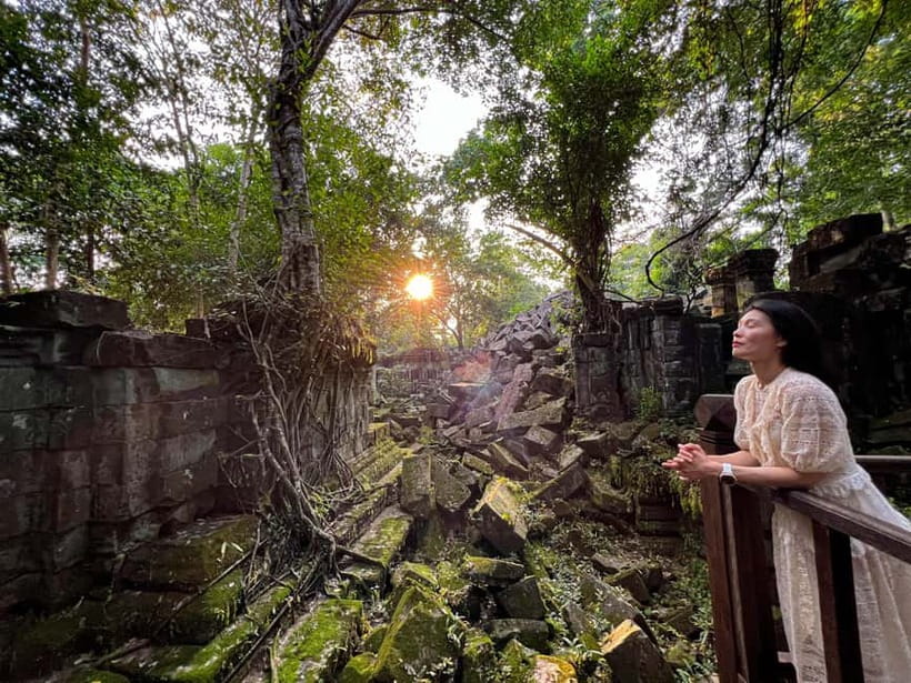 Banteay Srei, Beng Mealea and Kulen Mountain with Picnic - Palm Cake Village and the road beyond Siem Reap