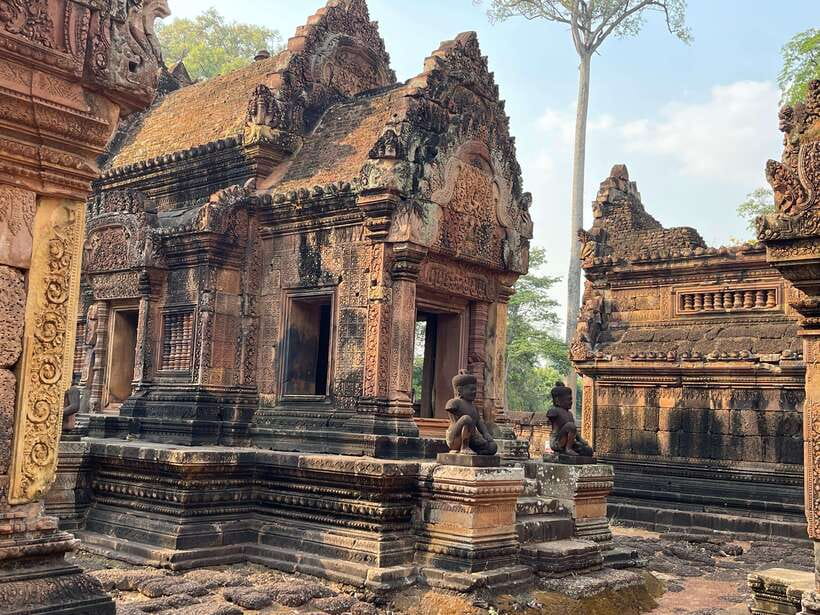 Banteay Srei, Kulen Waterfall & Beng Mealea Small-Group Tour - Preah Ang Thom, the eight-meter Buddha