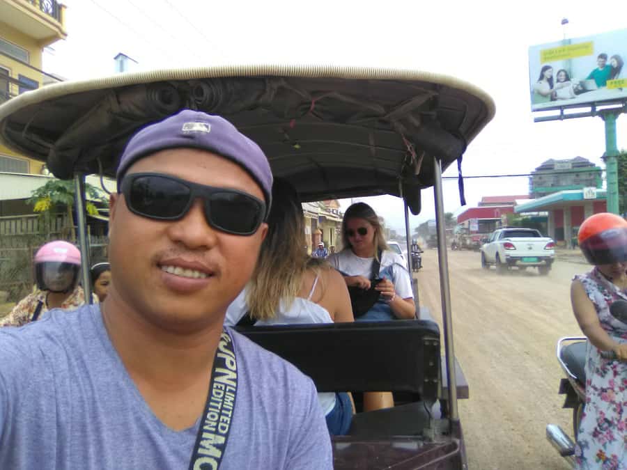 Battambang family tuktuk tour BambooTrain/Wat Banan/Bat cave - What the $8 price really covers