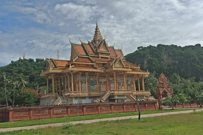 Battambang Full Day Tour from Siem Reap - Bamboo Train, Killing Cave & Sunset - Wat Banan and the 365-step climb