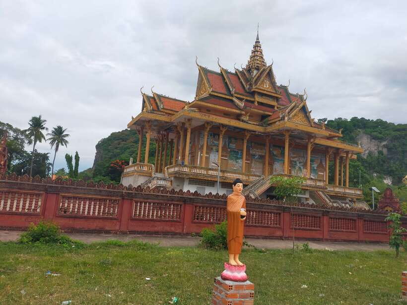 Battambang: Tuk-Tuk, Bamboo Train, Killing/Bat Caves, Sunset - Key points to know before you go