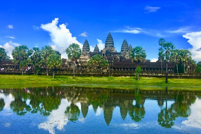 Cambodia 7 Days Tour from Siem Reap to Battambang and Phnom Penh - Ta Prohm and Angkor Wat in the same day