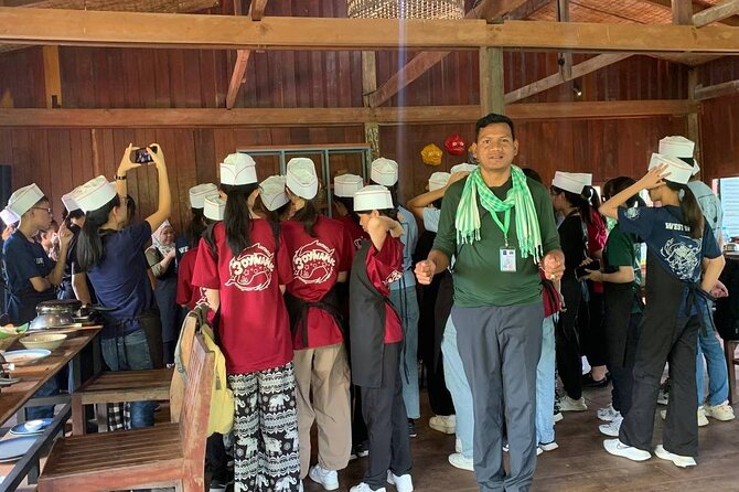 City Tour & Cooking Class - Shopping for ingredients with a Khmer chef