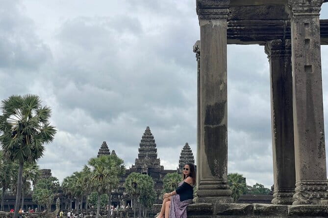 Classic Angkor Wat Sunrise Full Day Private Guide Tour - Bayon closes the temple circuit