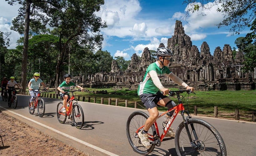 Cycle Angkor Backroad Bike Tour / E-Bike or Tuk Tuk - A Cambodian lunch beside the garden pond