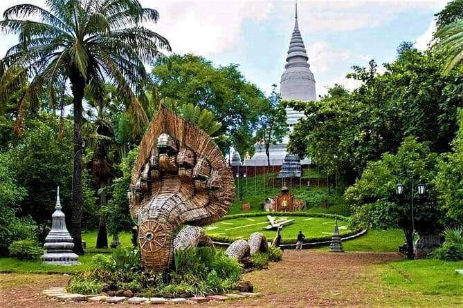 Day Trip from Sihanoukville to Phnom Penh for Cruise Passengers - Royal Palace and Silver Pagoda