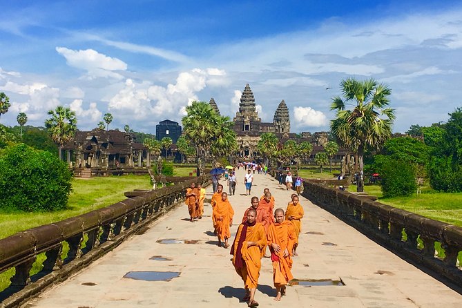 Discover Cambodia 8 Days from Siem Reap to Koh Trong -Phnom Penh - Tonle Sap and life beyond the temples
