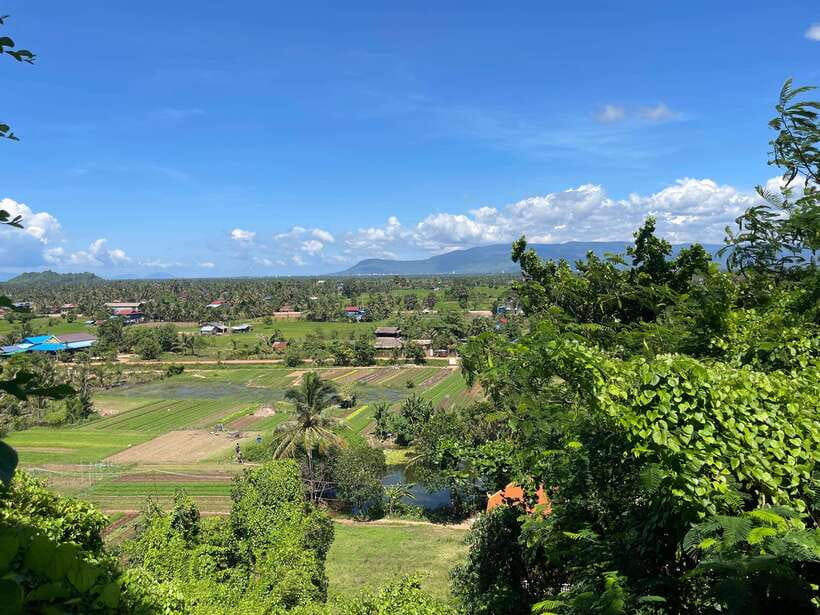 Discover kampot country side full day tour; kep crab market - The secret lake and the road between stops