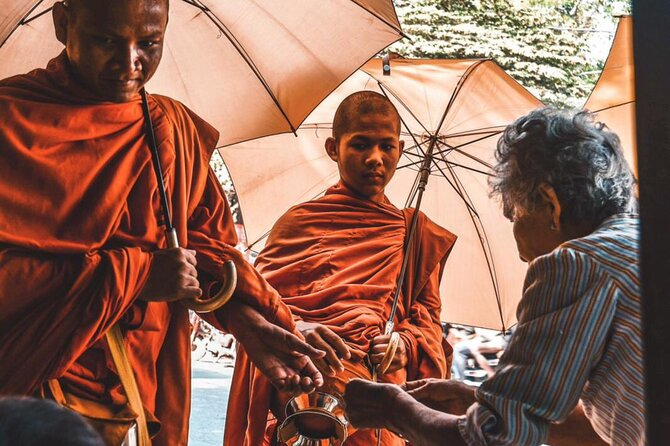 Explore Battambang full day tour by Tuk Tuk (start from 9am-6:30pm) - The evening bat flight