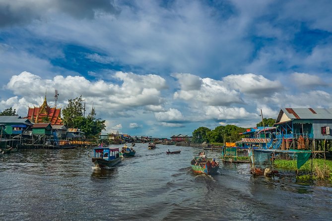 Explore The Kampong Pluk Floating Village - The Boat Ride Along the Village Waterways