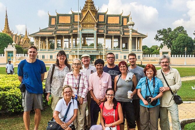 Exploring the Ancient Wonders of Angkor Wat with sunset backheng - The private car makes the heat easier to manage