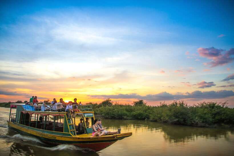 Floating Village-Mangroves Forest Tonle Sap Lake Boat Tour - Lunch and the long afternoon of cultural stops