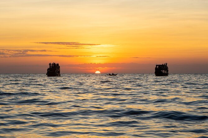 Floating Village Sunset boat Vespa Tour / Tuk Tuk Available - Leaving Siem Reap on two wheels