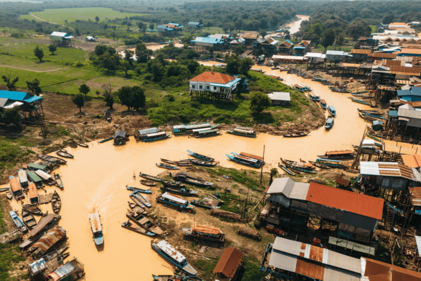 Floating Village Tour with Khmer Meal & Beer - From Mad Monkey at 1:45 PM to the lake