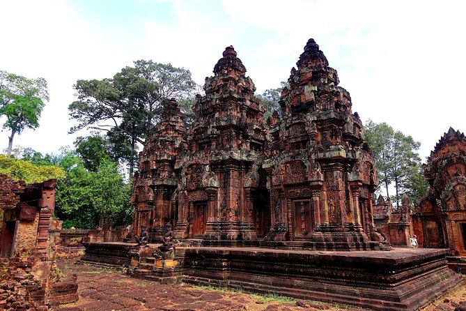 Four-day tour Angkor Wat, Banteay Srey, Beng Melea and Siem Reap discovery - Day three: Beng Mealea and the older Roluos temples