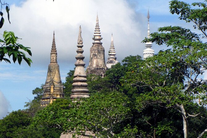 ( Free eSim) Oudong Mountain Full Day Tour - From Phnom Penh - Reaching Oudong’s Hilltop Temples