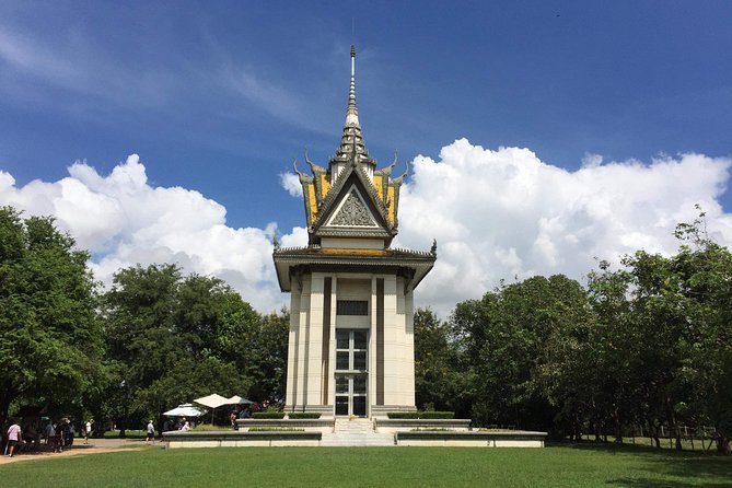 ( Free eSim) Phnom Penh Historical Full Day Tour - Central Market and the yellow dome of 1937
